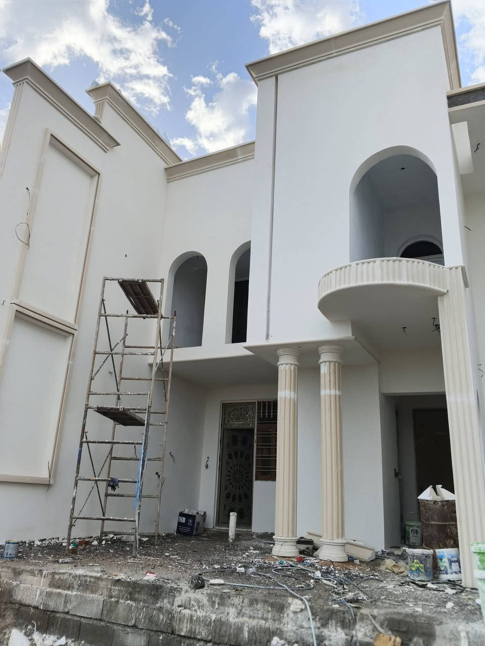 كادر للبخ وديكور، طلس وتطعيم #الواجهات
سقل ناعم ،اجراره . تصفير مساطر 
اصباغ داخليه وخارجيه 
للاستفسار اتصال ***********
بغداد فقط
