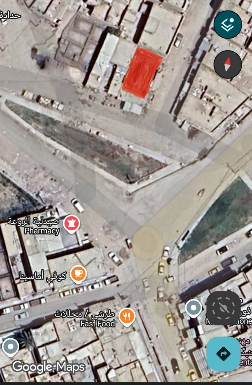 بالاقساط
دار حديث طابو صرف للبيع بناء درجة اولى 2024 

المساحة الكلية ١٢٠ متر

يحتوي علي 

غرف نوم عدد ٢ مساحة الغرفة (٤×٥) 

صالة كبيرة مساحتها (٥×٦) 

مطبخ مساحتة (٤×٥) 

مناور عدد (٢) 

مجمع صحيات

درج خارجي معزول يصلح لبناء شقة طابق ثاني لغرض الايجار 

البيت حاليا مؤجر ب ٢٧٥ الف 

بالامكان بناء الطابق الثاني وايجاره يصبح الايجار الكلي ٥٠٠ الف شهريا 

 موقعة مقابل صيدلية الروعة مؤشر باللون الاحمر 

السعر الكلي ١٨٠ 

المقدمة لاتقل عن ٩٥ 

للتواصل  ***********
