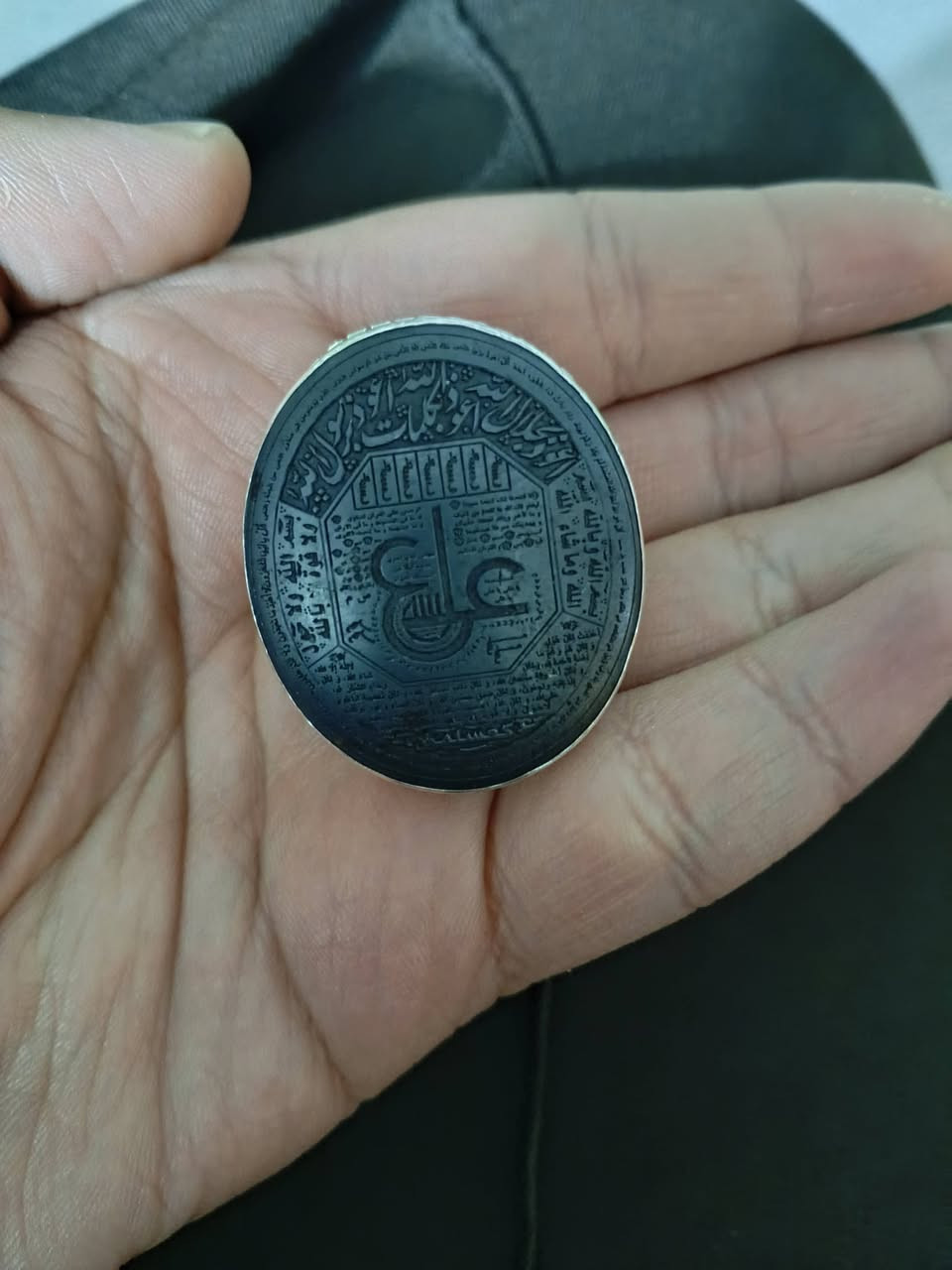 حجر حديد صيني صياغه ثقيلة قديم
السعر 150 الف وزن المحبس 45 غرام للاستفسار ***********
