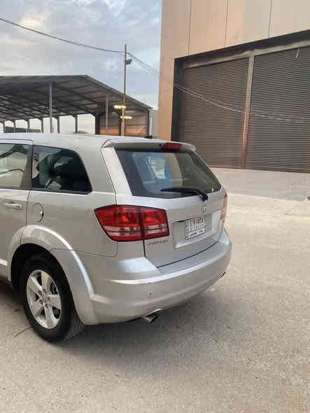 سلام عليكم ورحمه السياره للبيع ملاحضه اني مكلف بل النشر لاتصال ع الرقم رجاء   
دوج جورني مديل ٢٠٠٩ كفاله ضربه وصبغ وتبديل لسياره كلين فول موصفات مكينه ٦ سلندر ٣٥٠ بصمه فتحه  ٧ راكب السياره جاهزه وكلها بلاد لا جطل ولا ملعوب بيها 
رقم بغداد مشروع وطني مكان لسياره لنجف لاشرف لسعر ١٠٣ وبيها مجال   ***********
