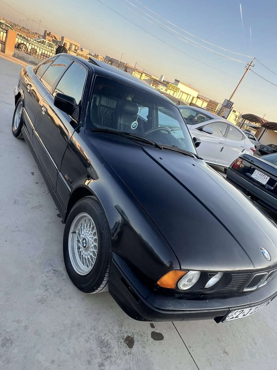 يالله 
اقرا التفاصيل وتصل 

بي ام 525 مكينه كبس كير عادي سيار فول للاخير فقط كير عادي مكينه كير كهربائيات كله بحاله جيده تخم تاير صدر امامي خلفي 

#ملاحضه_السياره_مشرح_تكم

موديل 90 غرفه 95  

سياره احلا من الصور رقم جديد تحويل مباشر 

السعر 45 وبيها مجال بسيط ترهم مقدمه والبقيه مده فقط من جنوب الموصل 

مكانها موصل ناحيه القياره معرض الشهيد ابو زوبع 
***********
