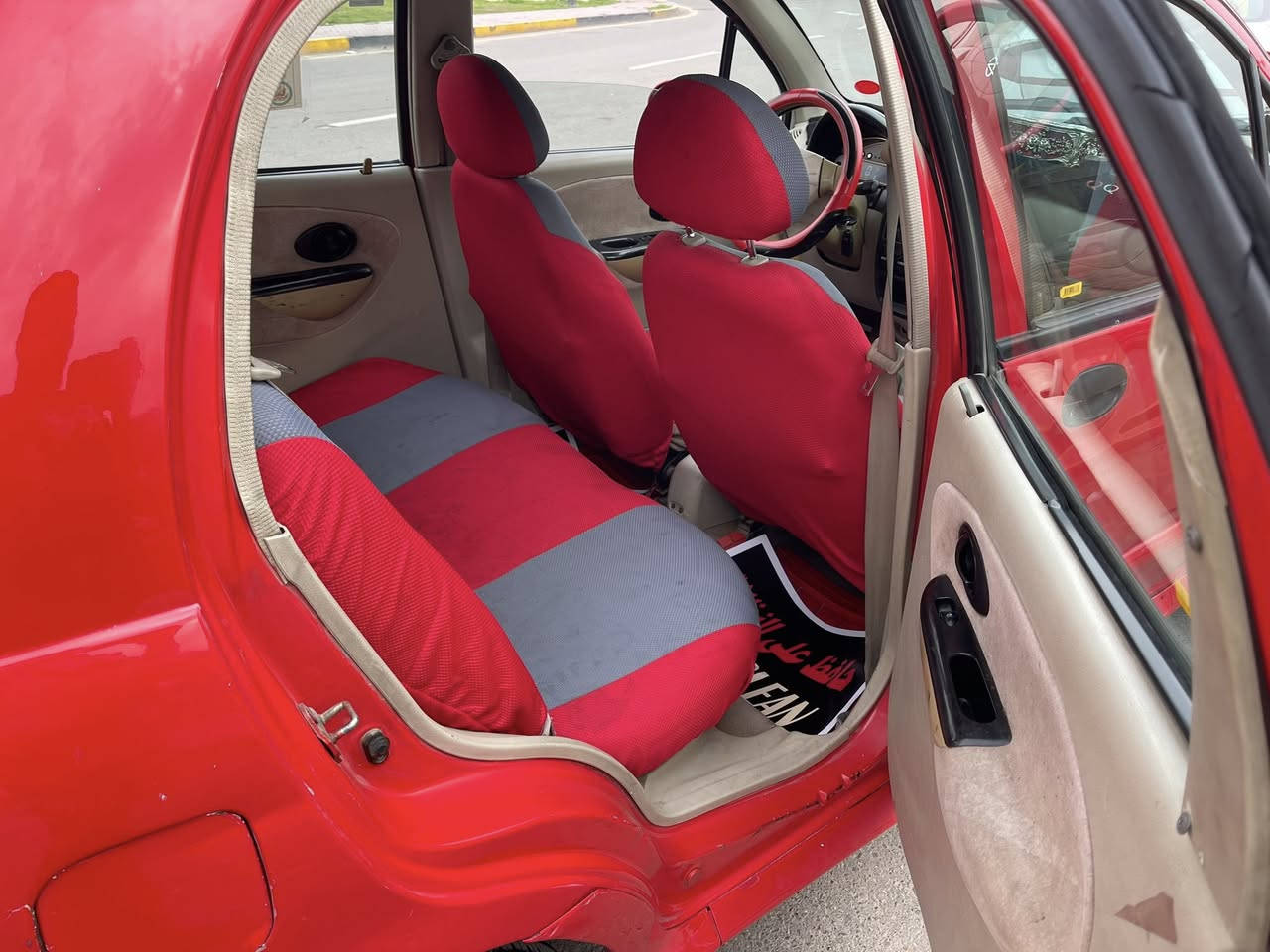 سلام عليكم كيوكيو موديل ١٢ سياره حلوه جاهزه كير مكينه حداديه خير من الله الكير مالته محول دكم لسهوال لاستخدام العصا لابلاديه موجوده رقم انكليزي سنويه جديده بسمي السياره تحويل ثاني يوم مكان السياره لأعضميه مقبرت الملك سعر ٣٣ وبي مجال  الرقم ***********
