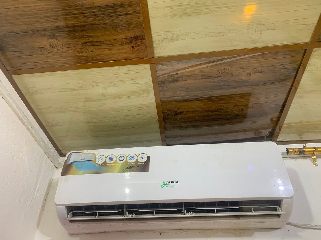 سبلت طن  نضيف لسعر 200بي مجال مراوس لعنوان زبير ***********
