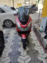 Pcx دراجه  جيل الثاني ياباني  مكينة 150  للبيع الدراجه شلعة معدل كهربا...