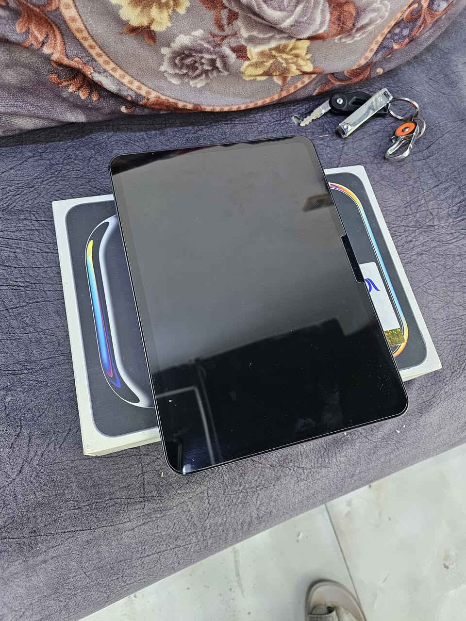 سلام عليكم من رخصت الادمن 
ايباد 11M4
ذاكره256
بطاريه 100
مشحون 77مره بس الايباد بعده بضمان وكلشي واضح كدامكم 
المكان طوريج 
السعر 1100............مليون وميه 
رقم الهاتف ***********
وخاص  موجود
