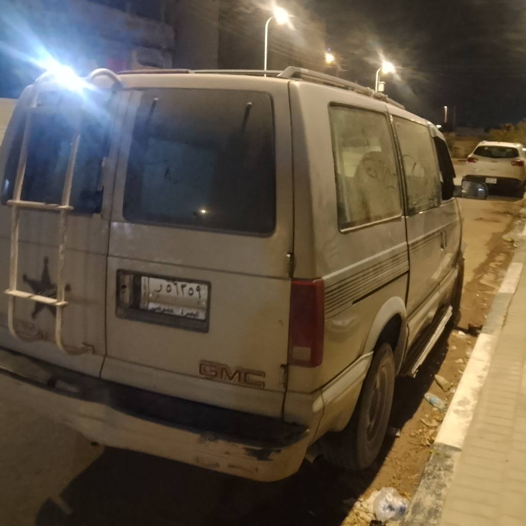 سلام عليكم فإن موديل 2000 رقم بصره خصوصي تحويل مباشر سنويه 2029. تحويل مباشر.  مكينه وكير بلاد سياره شغاله.   حداد 100/100 كهربائيات نص ونص. تبريد ماكو ابيع كوم حديد أتعهد راعي اصوليات وتحويل مباشر   العنوان البصرة. الزبير السعر 27ورقه. شراي بي خير ويدلل ويتصل  الرقم ***********. مامتواجد فقط رصيد وتساب. الزبير, البصرة
