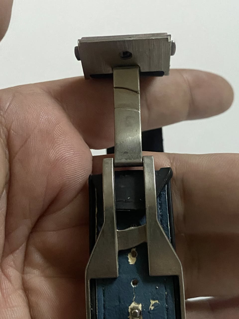 السلام عليكم بيعه شلع شرط كولهم شغال واصلي 30قطعه وشرط اصلي بهم سويسري وياباني وت ساب ***********
