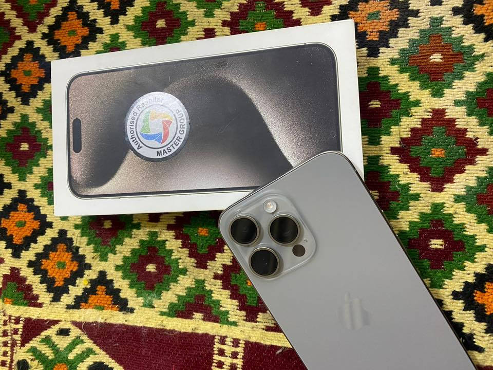 سلام عليكم ايفون 15pro max
للبيع بطاريه 88 ضمان ماستر الجهاز مامفتوح 
‎‎%
مابي زلغ
السعر:مليون 
تواصل:***********
