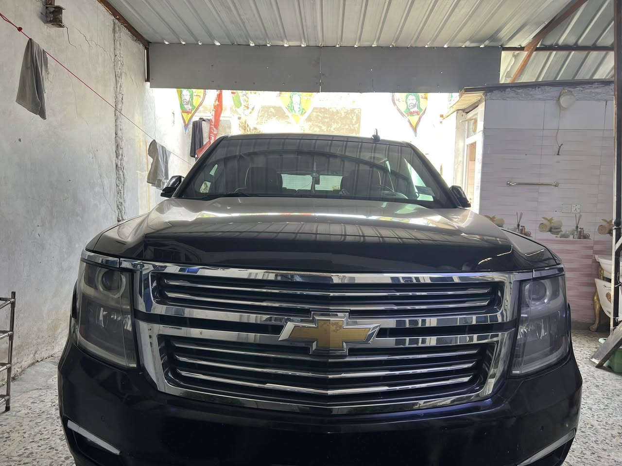 سلام عليكم  تاهو موديل امريكي حادث بدون ارباك مديل 2015فول مواصفات LTZ رقم بغداد وعنوان بغداد مدينه الصدر .   السياره مكينه وكير. وتختم تاير. وراديتر ام الربع سروات قبل كم يوم شديتها بل جيس. تخم زنون اصلي.  سياره. حته فتحه مال بانزين مسويلها وحاطلها عبوه اصليه احتياط سياره مال جناي وفول موصفات السعر. 315$     اتصل.  ***********
