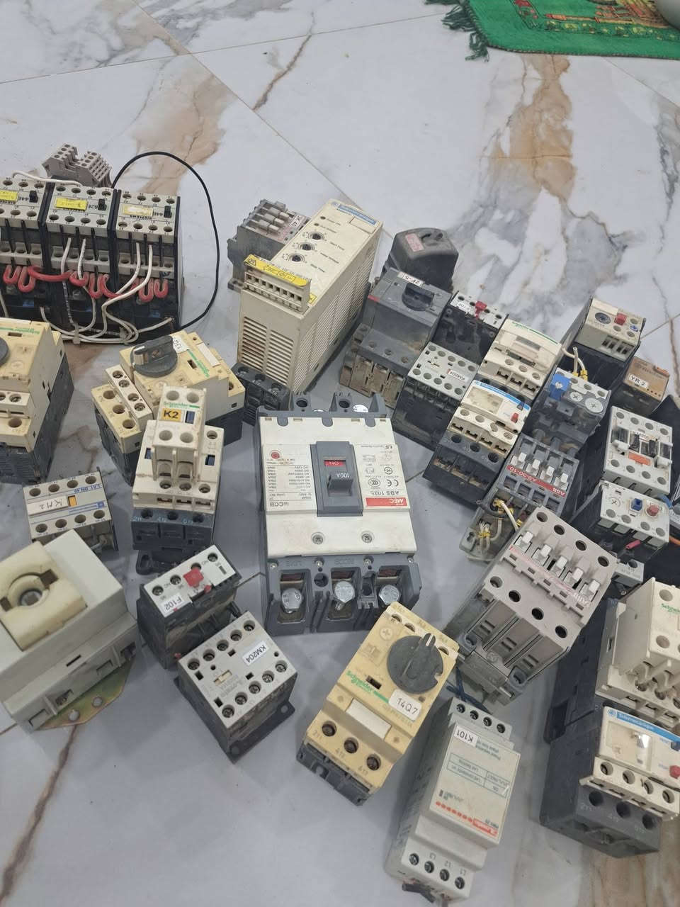 السلام عليكم للبيع شغالات ليدفع سعر زين يشوف خيرهن


**إذا كنت صاحب هذا الإعلان وتريد حذفه لأي سبب، رجاءا أرسل رسالة إلى الدعم الفني**
