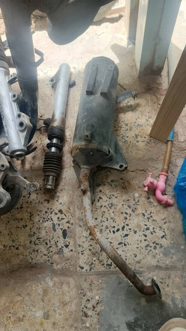 محرك جي فور عوزه تجفيت للبيع وشاصي جي فور وصلنصه كلهن للبيع والي يريد سلف وجوزه هم عندي وكفر الكدام عندي وعندي عقل وشخاطه وبعد شغلات اهواي إلي يريد يخابرني قلعه سكر ***********
