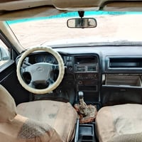 نيسان • ٢٠٠٦ • أوراق