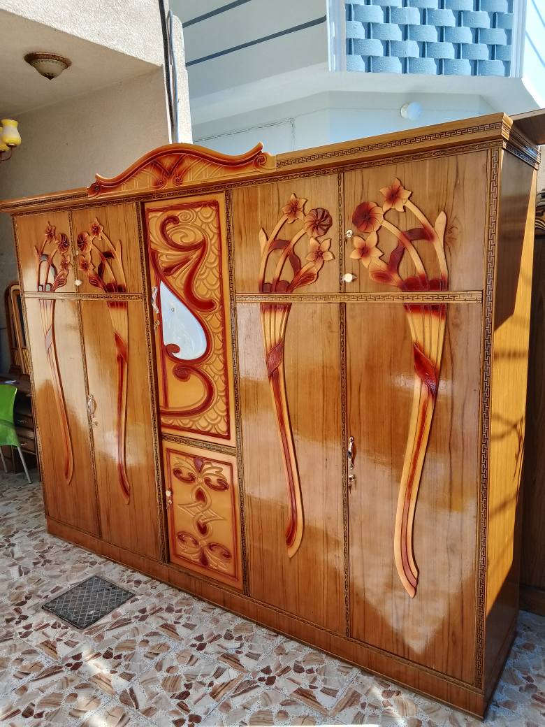 السلام عليكم غرفه نوم للبيع المكان نجف الاشرف كشن قطعتين 8رجلين 5ملم قاعدة ابلوك داخل خارج صاج زاويه كنتوري طابقين السعر 600وبيه مجال الشراي يتصل على الرقم *********** أي ضرر مابيه ويوجد توصيل داخل النجف الاشرف @إشارة النجف, العراق
