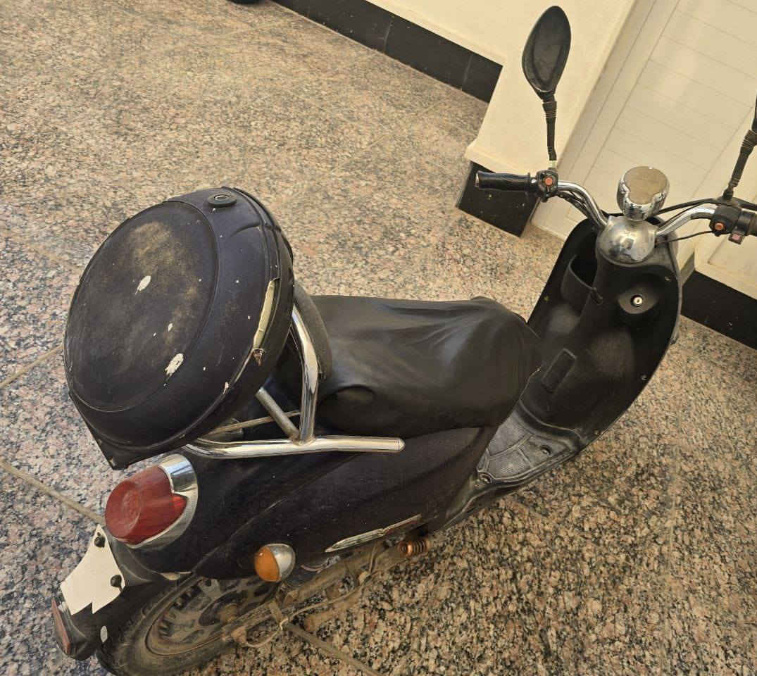 باسكل شحن للبيع نظيف مستعمل قليل البطاريه فقط يرادلها. تبديل السعر 250 الف 
***********
