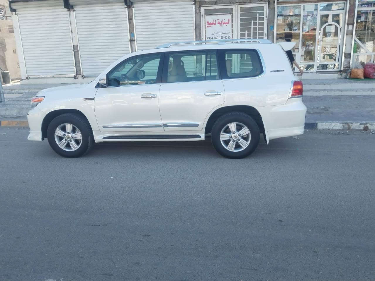 سلام عليكم  البيع لاندكروزر موديل 2013  فكسار  8v
رقم بغداد  
سياره حلوه 
مكان سياره بصره      الاستفسار 
 رقم 771 590 3035
السعر خاص مكلف بل نشر
