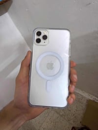 إيفون 11 برو ماكس لون ابيض مميز ذاكره 256 الجهاز فقط مستبدل شاشه  وبطا...