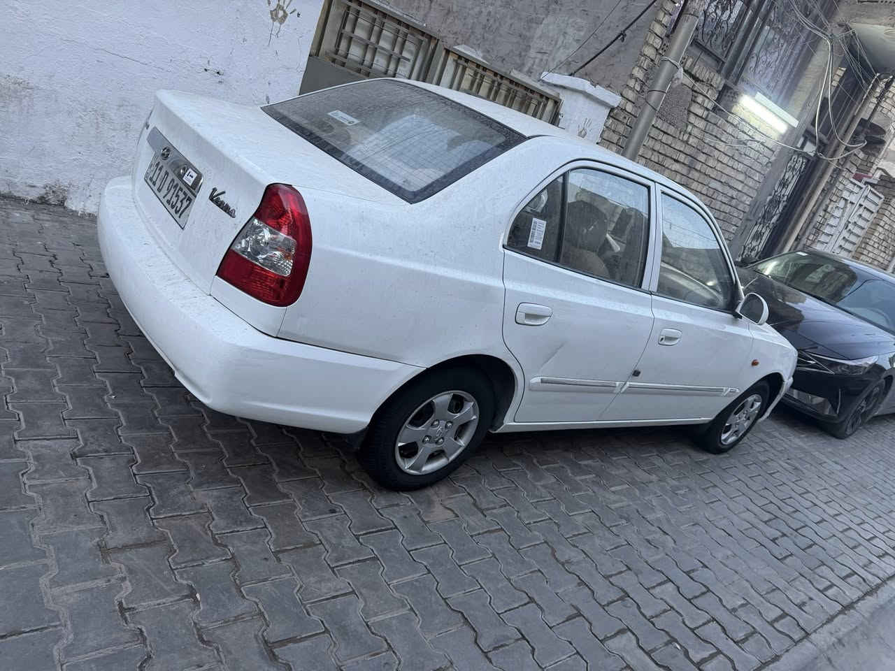 السلام عليكم فيرنا 2011 باسمي سياره لا ضربة ولا تبديل تخم تاير جديد مكينة كير مكفولات بغداد قرب ￼￼البنوك ￼رقم الهاتف ***********
