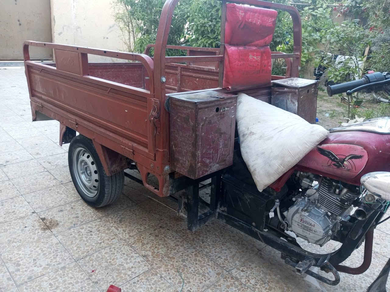 سلام عليكم ستوته للبيع موديل 2011مكفوله ركبه وراق وشاصي الك بيه سنه ستوته نضيفه وخير من الله السعر 950مكاني كربلاء حي الغدير ***********
