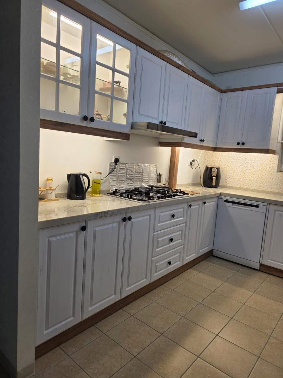 زبائننا الكرام بمناسبة حلول شهر رمضان المبارك 💚
.
اهلهُ الله علينا بلسعاده والرزق والطاعة 😍
.
نقدم لكم اقوى عروض في البصرة 🔥 
.
رغم صعود الدولار وارتفاع اسعار الگمارك نبقى على عروضنا 😉
.
هلمره ضمان تبديل وليس فقط صيانه 🪛🪚

🔴مطابخ الألمنيوم بلكامل مبطن بـ ٣٠٠ فقط 🔥
.
🔴مطابخ المنيوم مع HDF بالون بريس ٣٧٥ الف بس😍🔥
.
🔴مطابخ البالون بريس خشب بلكامل ٤٥٠ الف فقط‼️

السعر يشمل الارضي والملحق مع الكوارتز الصناعي 
.
📌جميع مقاطع الالمنيوم تحشه خشب مكان النرماده💯
📌القياس والتصميم والشد مجاني 
📌مواد اصلية من مناشأ عالمية ✅
📌صيانة للمطابخ 🌐🧑🏻‍🔧مدة خمس سنوات 
📌تصميم المطبخ والقياسات مجاناً 💠
📌 الرجل سل ستيل مع نرماده هايدروليك
📌 المتر يشمل الأرضي والمعلق 
📌 هدايا حسب اختياركم سلات وأجهزه كهربائيه 

📍البصرة - شارع ١٤ تموز - مقابل افران الولاء 
.
او قوموا بالاتصال او التواصل عن طريق الواتس اب ويصلكم كادر القياسات والتصاميم 〽️🤍:

☎️ ***********

⚜️شركة العــــوّده اختيارك الافض
