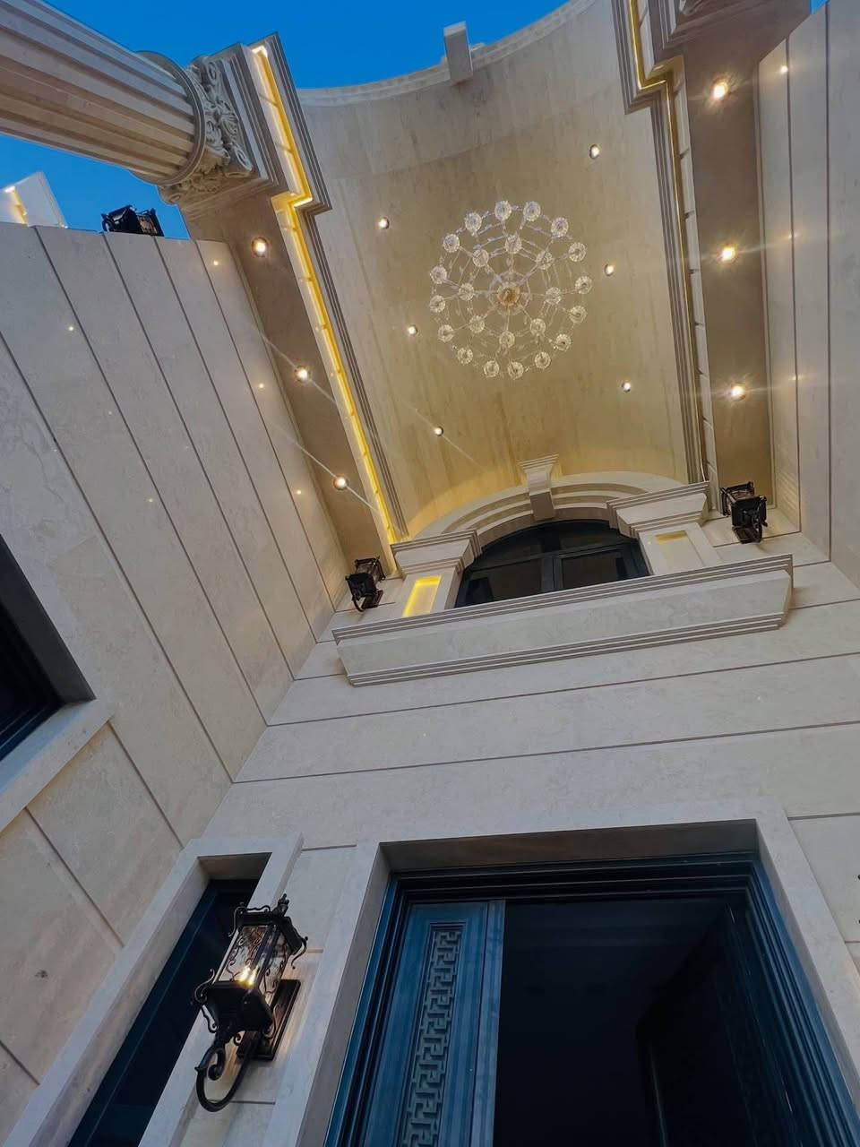 كادر لتغليف كافه انواع الواجهيات بلمرمر وحجر طريقه العمل لحيم ميكانيكي وانواع  الديكورات ونقشات وبسعار مناسبة الاتصال او الاستفسار ***********
