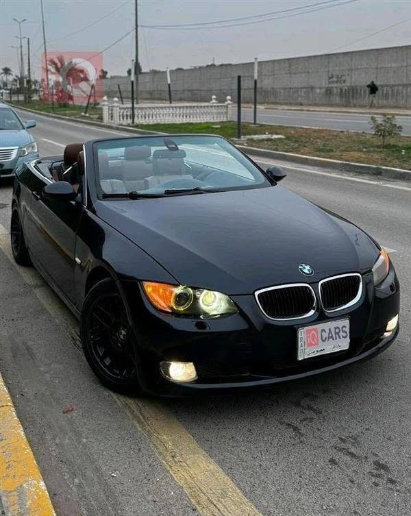 BMW e93
موديل 2008 
مكينه n52 b30 
ويل 17 تخم تاير جديد 
صدر كله جديد 
تبريد شغال وثلج 
موصفات السياره 
دخول ذكي 
بلي ستيشن وشاشات تجاوي بلادي 
دي في دي وسستم صوت لوجك سفن بلادي 
مري شفط تفتيح وتقفيل 
شاشه جبيره وسيدي طابقين وماوس 
كشن هيتر وكهرباء 
جنطه شفط كهرباء
سياره وارد امريكي 4 قطع صبغ فقط 
ضربتها جاملغ امامي 
سياره حلوه ومرتبه وكلشي شغال بيها ومكفول 
مكان سياره بغداد 
السعر 115 بيها مجال 
***********
