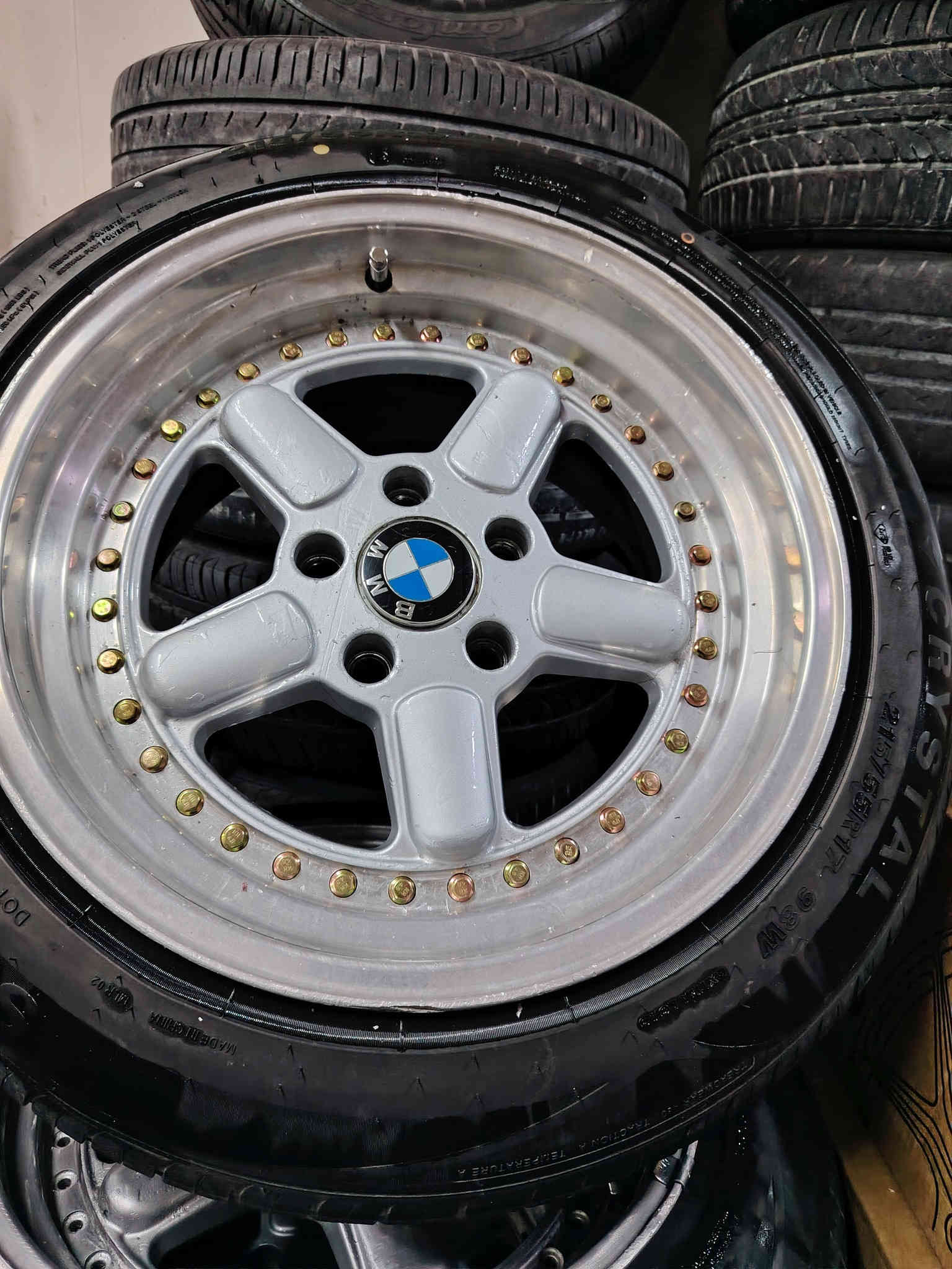 سڵاو هاوڕێیان سوپاس بۆ وەرگرتنی پۆستەکەم
تایەو ویل و ئەشیا چیتان ویست بەردەستە پشتیوان بەخوا
***********
***********
