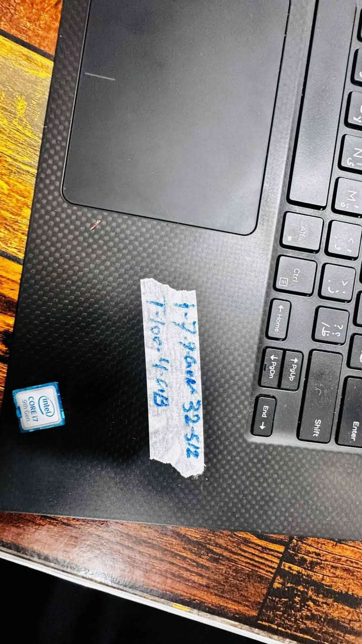 شاشة كبيرة (تقريبًا 15.6 إنج)
• تصميم نحيف
• لوحة مفاتيح كاملة
• Touchpad كبير
17 .
• RAM: 32GB
• Storage: 512GB
( كرت شاشة P: 4B (4
جهاز قوي
ل مناسب للدراسة والجامعة
يشغل برامج مثل:
• AutoCAD
• Photoshop
والعديد من البرامج الاخرى
_النظافه كما موضح بالصوره %90
شراي تواصل خاص هاشمية, بابل


**إذا كنت صاحب هذا الإعلان وتريد حذفه لأي سبب، رجاءا أرسل رسالة إلى الدعم الفني**