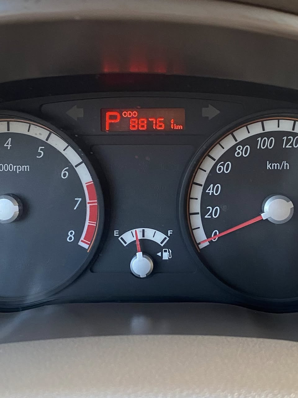 سلام عليكم
للبيع كيا ريو Rio
موديل 2012 
محرك 1600cc
رقمها بغداد 
سنوية ل2028 
السياره ماشيه 88 الف كيلو سياره جديده مال بيت استخدام شخصي مكفوله من ضربه وصبغ وتبديل 
مكاني بغداد الكريعات *********** متوفر وتساب
