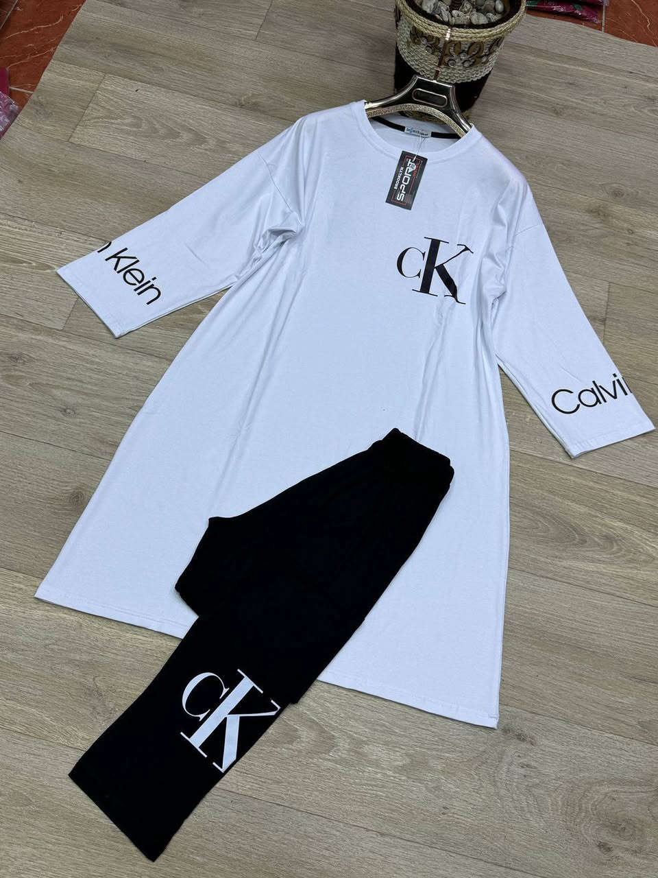 ✨ كيطمة كولون أنيقة ✨
👗 الثوب: جيرزي تركي 🇹🇷 📏 المقاسات: M - L - XL - 2XL
✅ مريحة وأنيقة للاستعمال اليومي ✅ جودة ممتازة وخياطة متقونة


**إذا كنت صاحب هذا الإعلان وتريد حذفه لأي سبب، رجاءا أرسل رسالة إلى الدعم الفني**