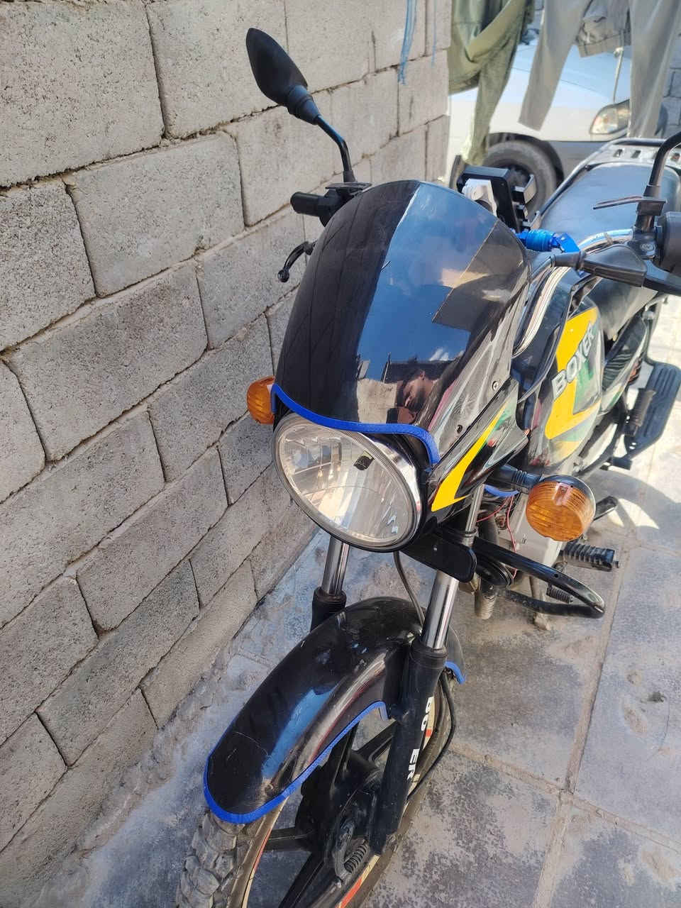 السلام عليكم بوكسر للبيع مديل ٢١ العنوان بغداد الحريه ***********
