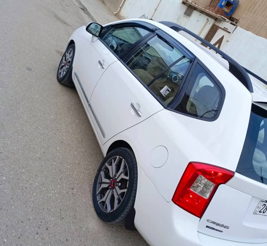 سلام عليكم كيه كارنز ٢٠٠٩ مكفوله بس هلالة جوملغ /*********** /سعر ١٣٠
