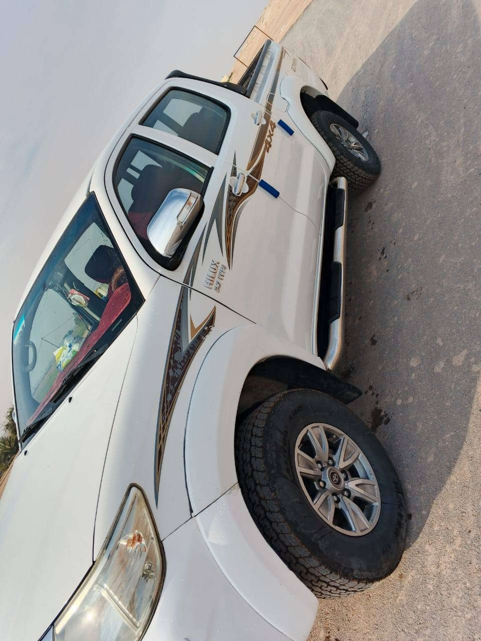 هايلوكس 2014
فورويل 4*4
گير اوتو 
سياره مكفوله كفاله عامة من الصبغ والتبديل 
رقم سليمانية
مكان السياره ديالى _ مندلي 

السعر 240$ وبيها مجال
للاستفسار الاتصال ع الرقم***********
