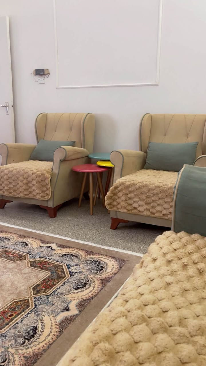 تخم مستعمل السعر 120 الف مع الكوشات ومفرش التخم
الاضرار وضحتها بالصور خلل بسيط بالقنفه الصغيره 

والقنفه الكبيره نازله تحتاج تصليح بسيط موضع بالصور 7 مقاعد عالخاص اشرحلكم  ادزلكم فيديو توضيحي اله مع الاضرار  

الطبله الوسطية 20 الف 

الطبلات الثلاثيه 10 الاف


**إذا كنت صاحب هذا الإعلان وتريد حذفه لأي سبب، رجاءا أرسل رسالة إلى الدعم الفني**