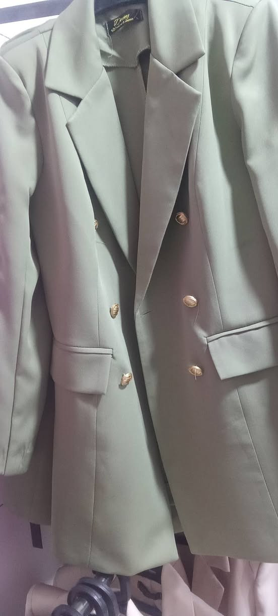بليزر الخامه روزلين مقاسات M l. Xl. Xx    الوان ولدي مقاسات خاصه للجمله فقط  رقم التواصل 01142112910


**إذا كنت صاحب هذا الإعلان وتريد حذفه لأي سبب، رجاءا أرسل رسالة إلى الدعم الفني**