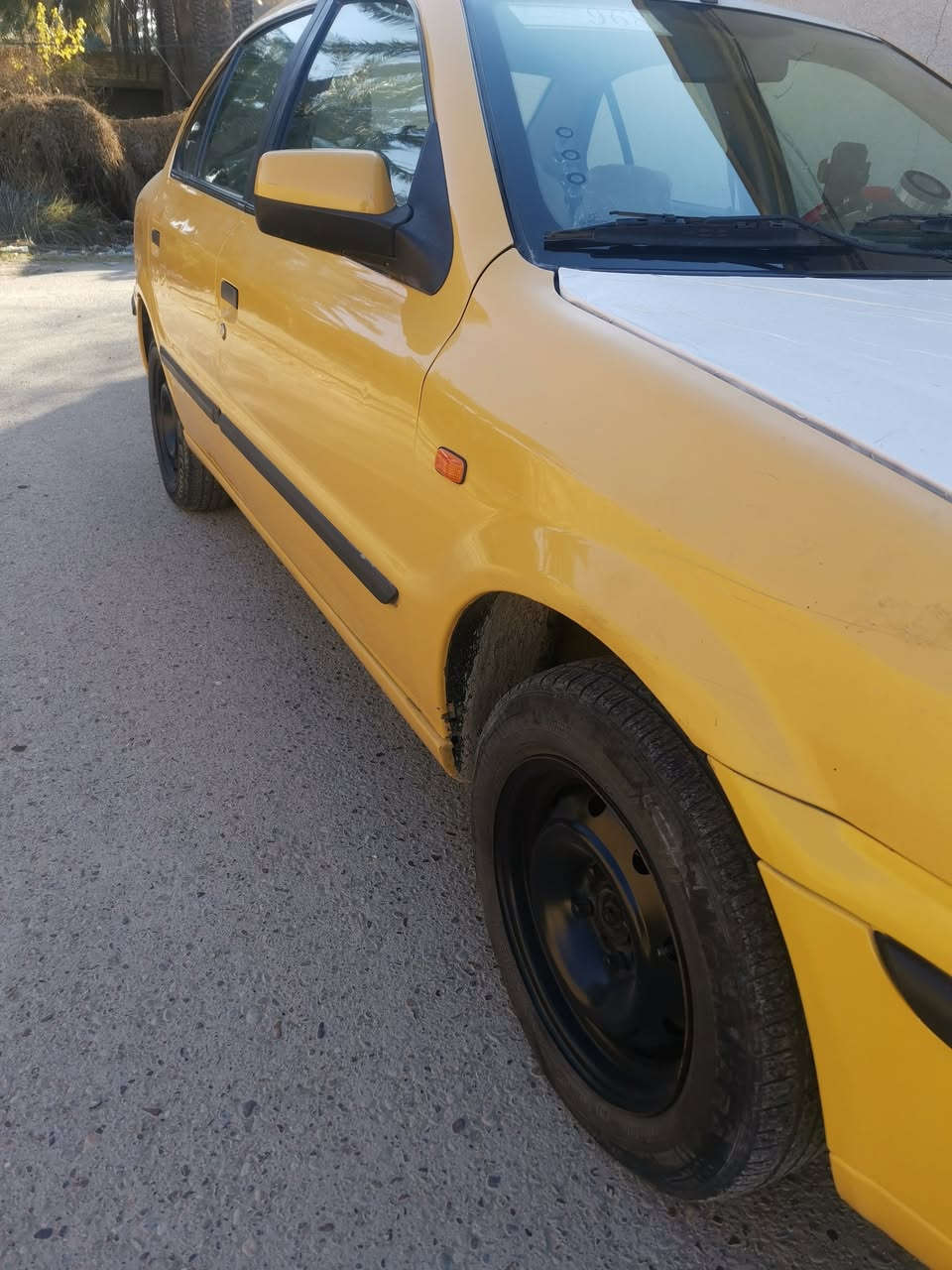 سلام عليكم سمند موديل 2011 سيارة مكفوله من ضربه من صبغ علئ وضع شركه ما بيه اي نقص كير مكينه صدر خلفي امامي جديد مصفره من كلشي ما عليه لو ربع سيارة احله من صور مكاني بغداد حي جهاد /***********
