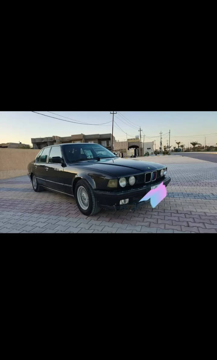 السلام عليكم
بي ام 735 بغداد موديل 1991 مكينه بلاد السياره 6 سلندر  جاهزه مكينه كير تبريد باتري كله جديد كهربائيات كله شغاله 
السعر ٣٨ بيه مجال 
العنوان واسط 
***********
