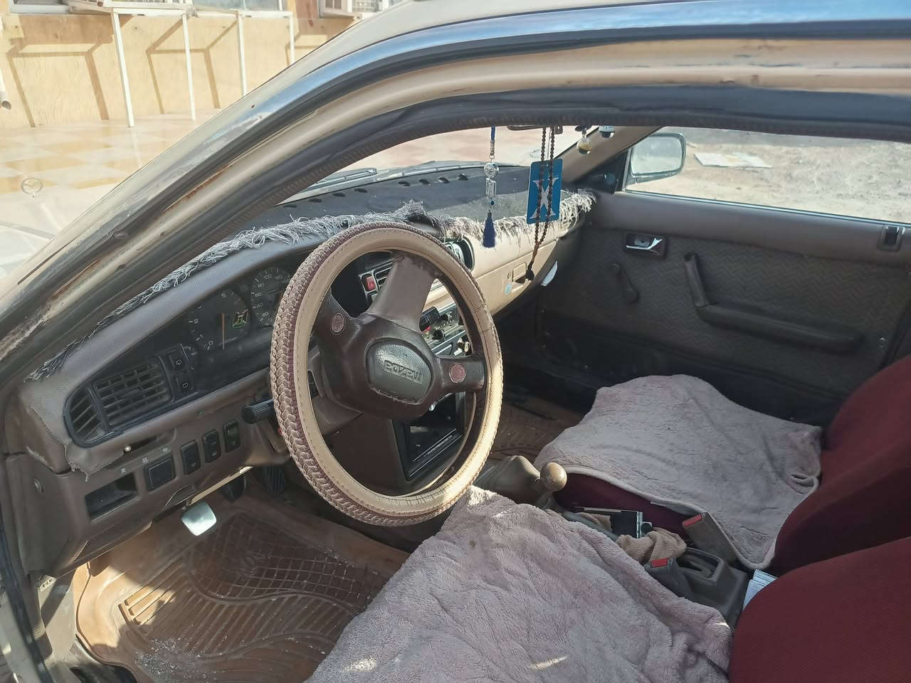 سلام عليكوم مازده البيع موديل 92 السياره جاهزه سنويه جديد حجم 626بشرط التحويل لونه بلادي خاكي السياره بدون ضربه جاهزه مكينه 8كبريتر كير جاهزه كربايات جاهزه سعر 30بي مجال ***********
