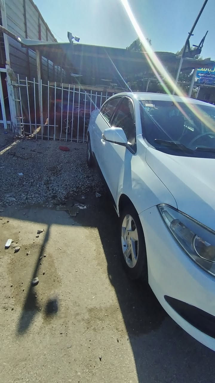 رينو فلاونس موديل 2016 رقم دولي كربلاء بيهة جاملغ وبنيد بدون داخل  سيارة نضيفة كلش كير مكينة حدادية تخم تاير جديد سعر 70  للاستفسار *********** مكان السيارة كربلاء
