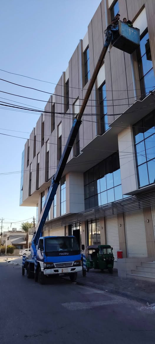 السلام عليكم باسكت للبيع ارتفاع 17متر. موديل 1995. هايدروليك تحكم فوك جوة. السيارة مكينة كير اكسل خير من الله. تخم تاير. بسمي تحويل ثاني يوم. السعر(170) وبيهة مجال. للاستفسار (***********)
