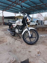 دراجة بوكسر كلاسيكي مكينة ناعمة خير من الله بس بيهة خيط تبخير الدراجة ...