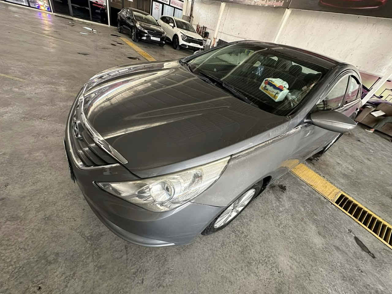 /السلام عليكم /سوناتا 2013 وراد امريكي
بيها 3 قطع  باب و جاملغ
جهة السايق 90 وبيها مجال للطيبين
رقم صاحب السيارة ***********لاتدخل خاص اتصل على صاحبها انا مكلف بالنشر خاص ماجاوب
