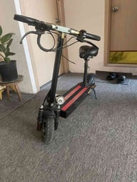 سكوترات • ٢ كبار يحتاجلهم بطارية • ثالث عادي