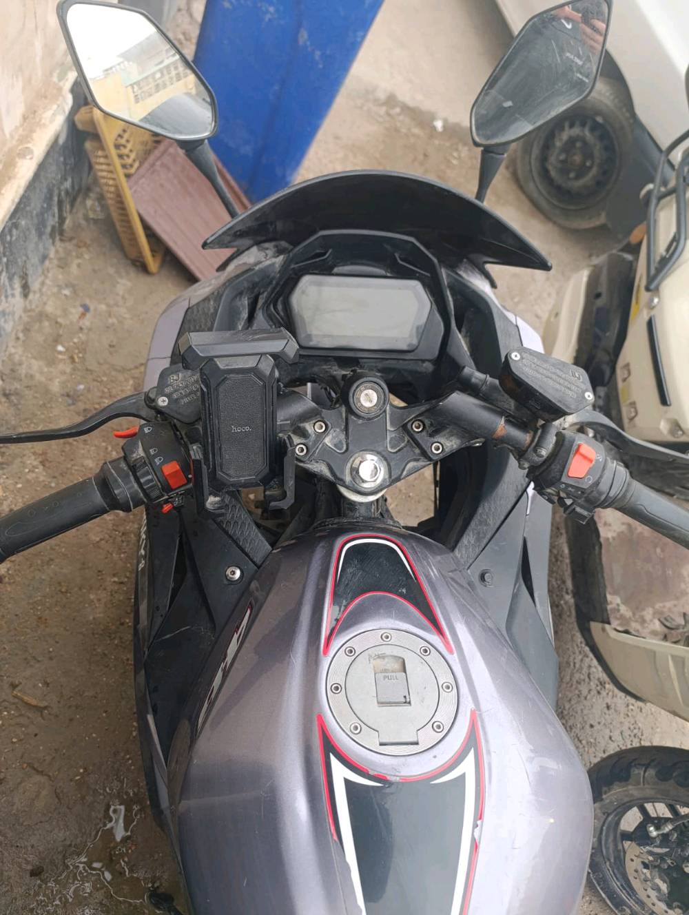 للبيع دراجه شحن كهربائيه بطح
بطارية ليثيوم جديدة، عمرها ٣ أشهر ⚡
٧٢ فولت × ٣٠ أمبير، 🚀
ملف ٣٠٠٠ يضمن قيادة سلسة ومريحة
صيانة سهلة وشحن سريع 🔋
السعر مميز… 1850000 دينار و بيها مجال 
رقم التواصل ***********
📸 صور متوفرة
