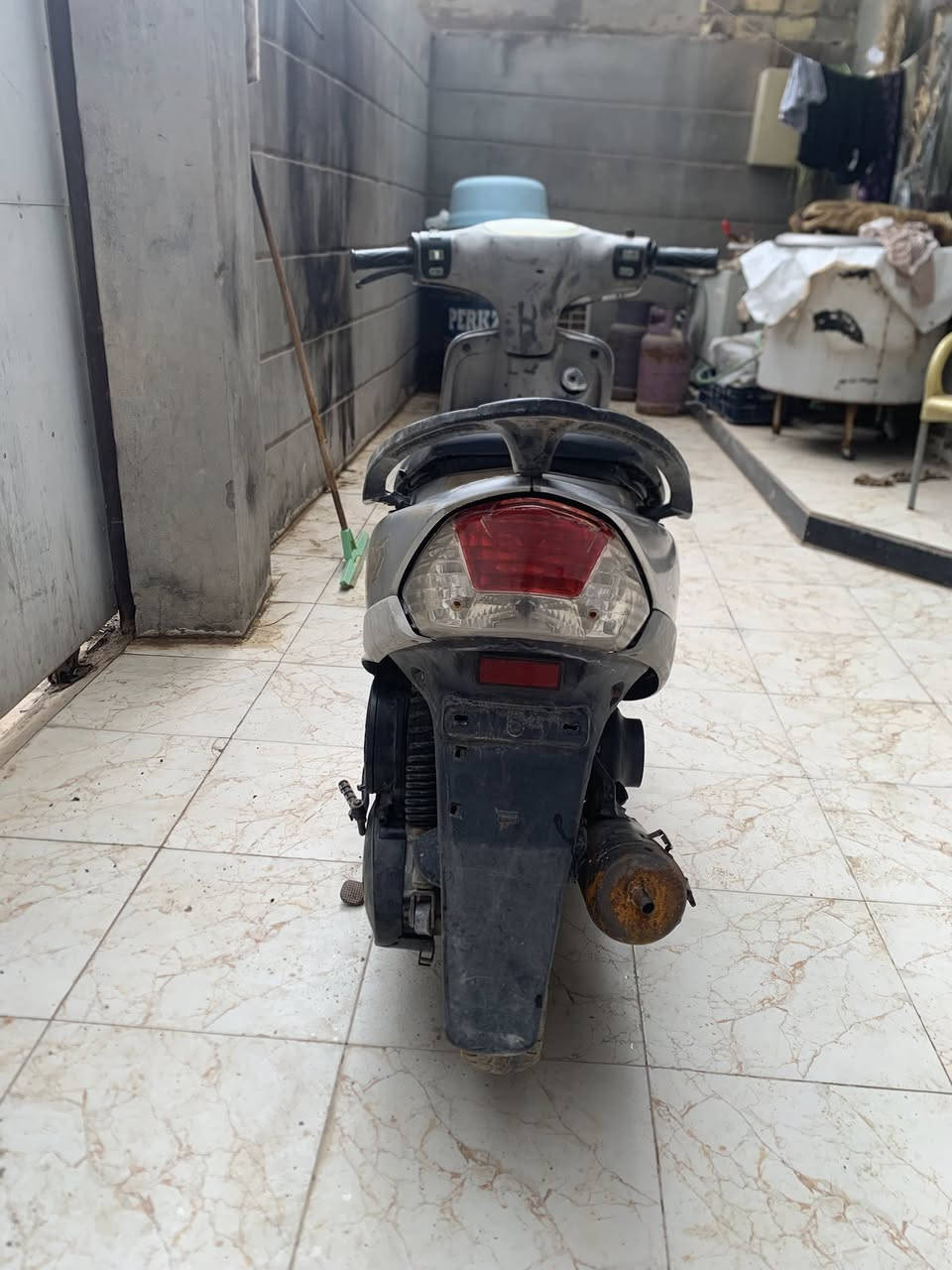 سلام عليكم ماكس منغولي الدراجه متروكه تشتغل وتطفي ابيعلك طافيه بيه نقوصات  المكينه اكفله من النقص والتبخير 
مكاني حله شارع 80 من جهة شارع الحسينيه قريب على جامع ل امام الرضا  ب 250 وبيه مجال سعر ما اخصم ب الاتصال تجي واشوف ونخصم سعر 
*********** هذا الرقم بي واتس اب 
*********** وهذا لل اتصال
