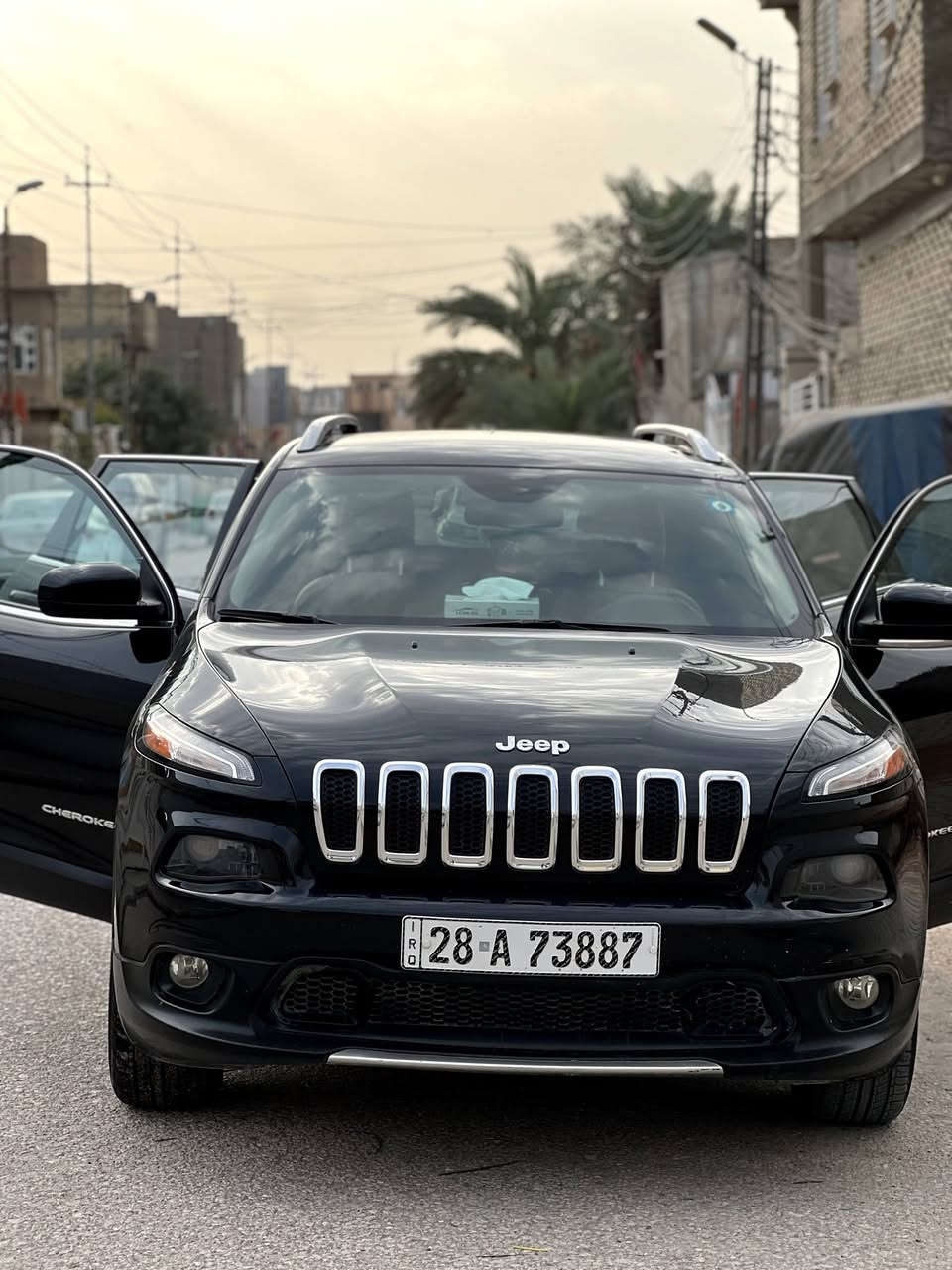 جيب بزون م.١٨ محرك ٢٤٠٠ داخله على ايدي صارلهه ٥ سنواتبدون حادث حادثه دعاميات وراجعات نفسهن بيهه شخوط اثر استخدام بالعراق بدون صبغ او ايرباك 
رقم دولي جديد 
سعر ١٢٥ 
رقم الهاتف ***********
