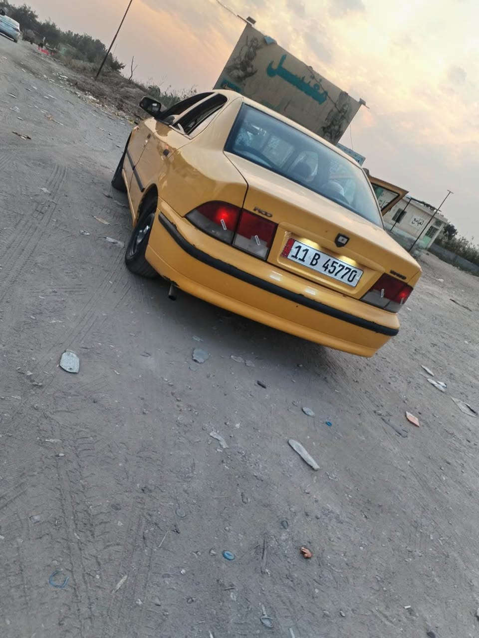 سمند 2011 رقم بغداد بسمي مكينه وكير خير من الله تتبريد حداديه 
للاستفسار الاتصال على الرقم *********** كربلاء, العراق
