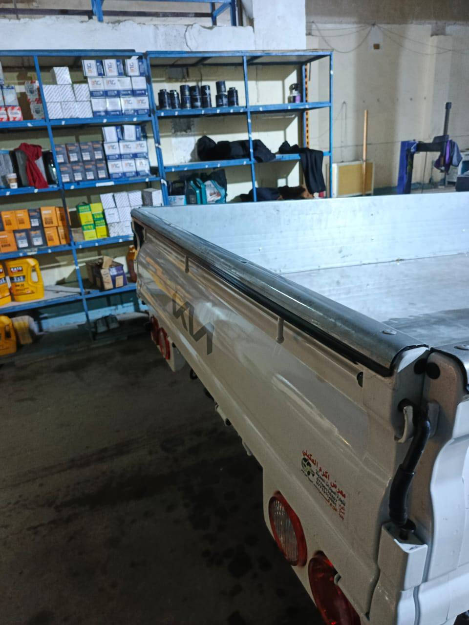 السلام عليكم كيا موديل 2025 فحل سياره جديده ماشيه 20 الف ع وضع البلاد تايراتهة بلاديه  بيهة طخه جدا بسيطه بباب الصدر مصلحة بارد مستعجل ع بيعتهة سعرهة ب193 وبيهة مجال رقم بغداد بسمي ومكانهة بغداد ....اخوان اني مكلف بلنشر *********** حيدر الشويلي
