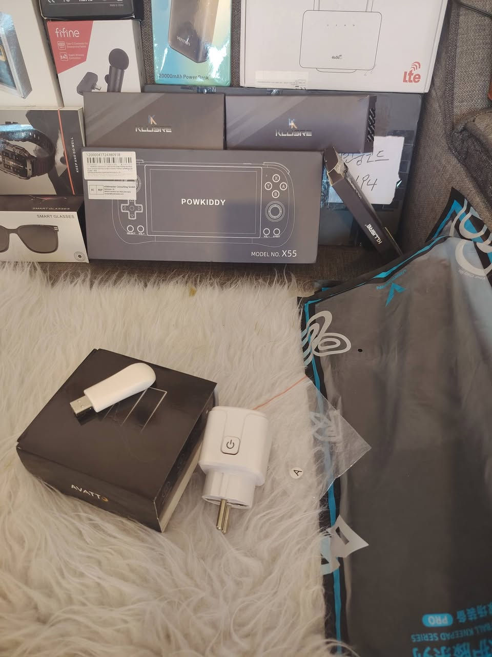 نقطه سمار مع جهاز  سمارت يو بي اس. كلش شغلتهن مرتبات
@إشارة
#الجميع
@إشارة


**إذا كنت صاحب هذا الإعلان وتريد حذفه لأي سبب، رجاءا أرسل رسالة إلى الدعم الفني**