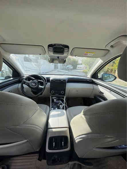 Tocson 2021 خەلیجی 
سەیارەکە کلینە بێ دەعموو سبوخە بەس ٢ جێ ساردی هەیە گێرو مەلینەو کارەبایات تەبرید هەموو بە شەرت ٤ تایەی نوێی لە سەرە مواسەفاتەکانی ( بەسمە شەغال گوشین کارەبای گوشین جلد تەبرید مەرکەزی شاشە گەورە ٣ مۆدی لێخورین پەردەی بیلادی هتد) بەناو خۆمەوەیە بەناوکردنو غرامە بە شەرت *********** سعری ١٩٧ کەمەک معامەلە شقلاوة
