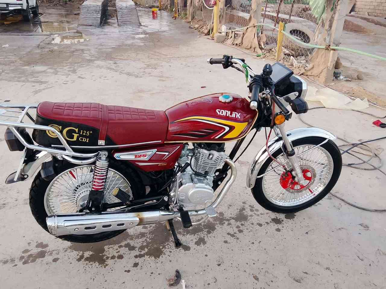 دراجه للبيع موديل 25 اربع نمر دراجه مكفوله من كل شيء اوراق صار لها شهر ونص من طالعه700 وبيها مجال مكان الحمزه الغربي ***********
